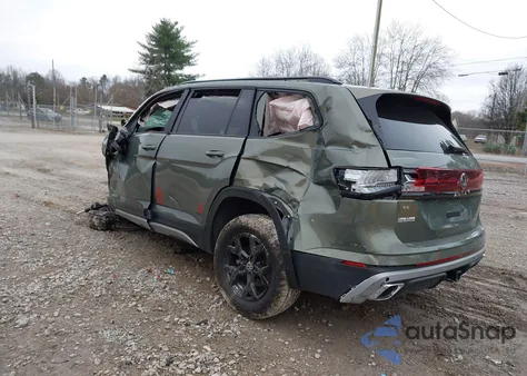 2024 Volkswagen Atlas 2.0T Peak Edition Se W/Technology z USA, uszkodzony, nr VIN 1V2CR2CA2RC596063
